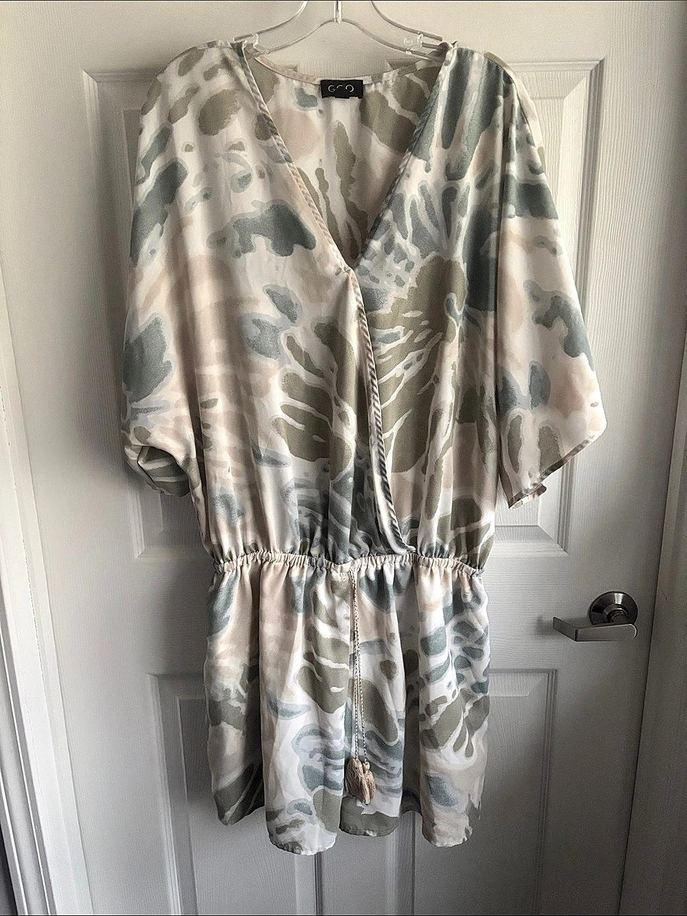 GiGiO Abstract Romper in Green & Cream Size L